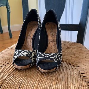 Christian Soriano open toe heels